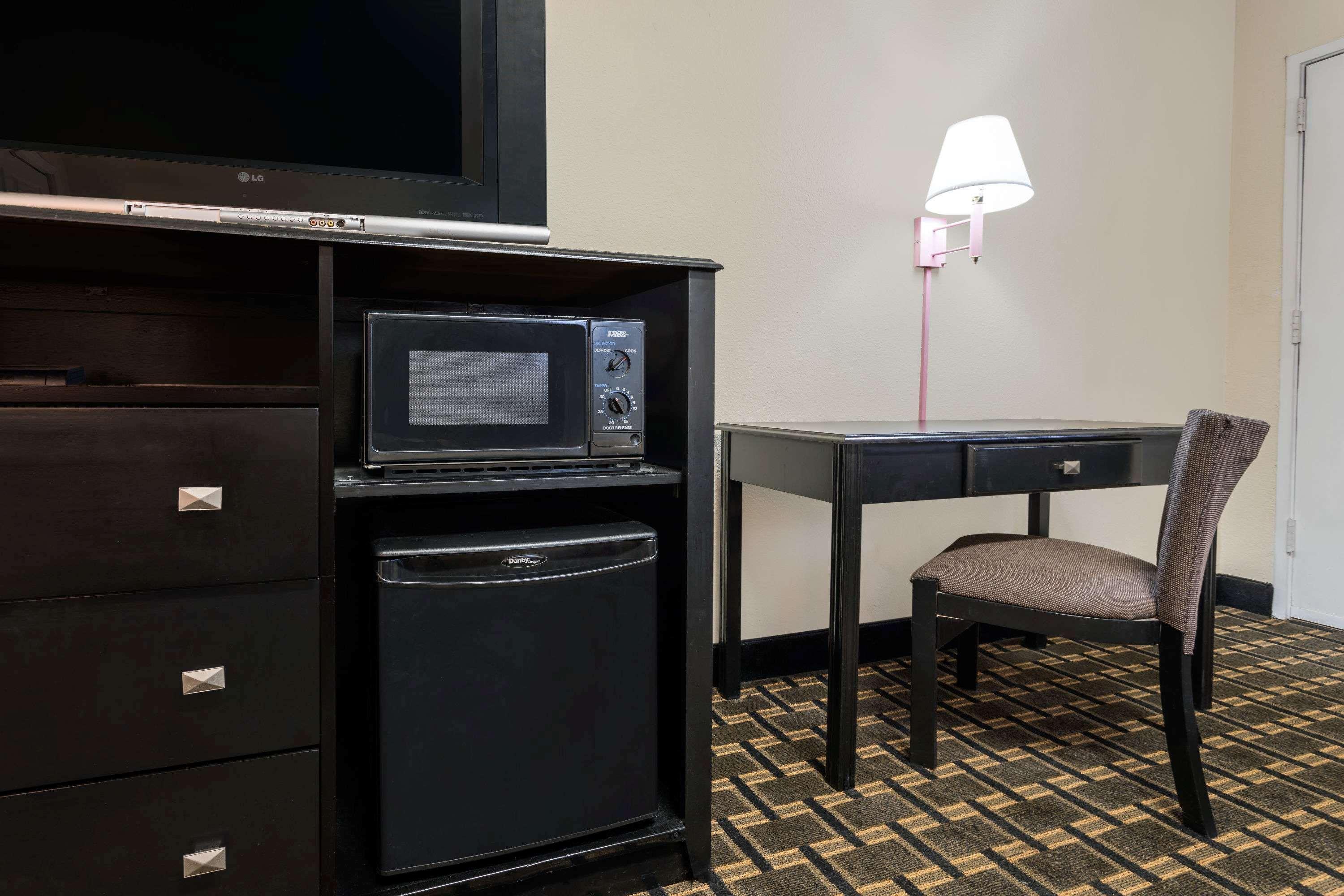 ซูเปอร์ 8 บาย วินด์แฮม ดีเคเตอร์/ลิโทเนีย/แอตแลนตา แอเรีย Motel ภายนอก รูปภาพ